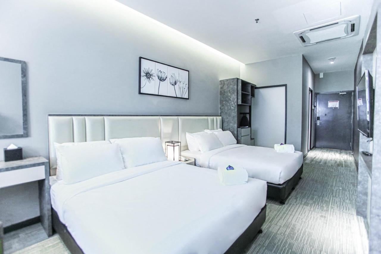 Fives Hotel Dnp ยะโฮร์บาห์รู ภายนอก รูปภาพ